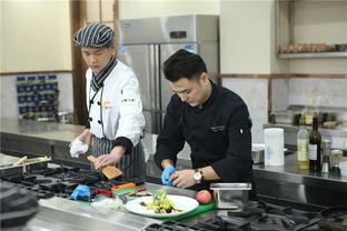 厨师长爆料酒店视频,厨师长亲曝内部操作视频幕后真相