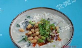 粉浆面条爆料视频播放,视频播放引网友热议