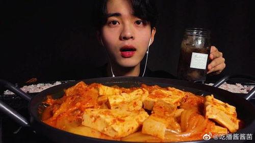 辣白菜爆料新闻,揭秘明星私生活背后的惊人真相