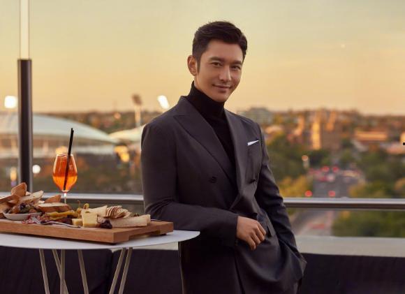 圈内人士爆料黄晓明约网红,神秘邂逅引热议