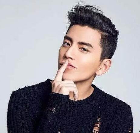 最新外国男明星爆料事件,外国男明星最新爆料事件引发娱乐圈轩然大波